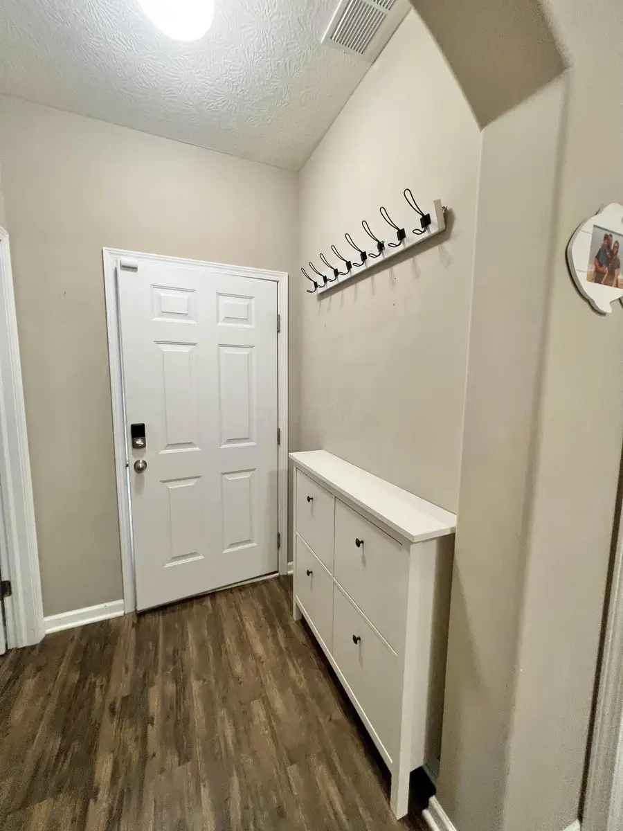 5652 Long Branch Place, Columbus, OH 43228 - #2