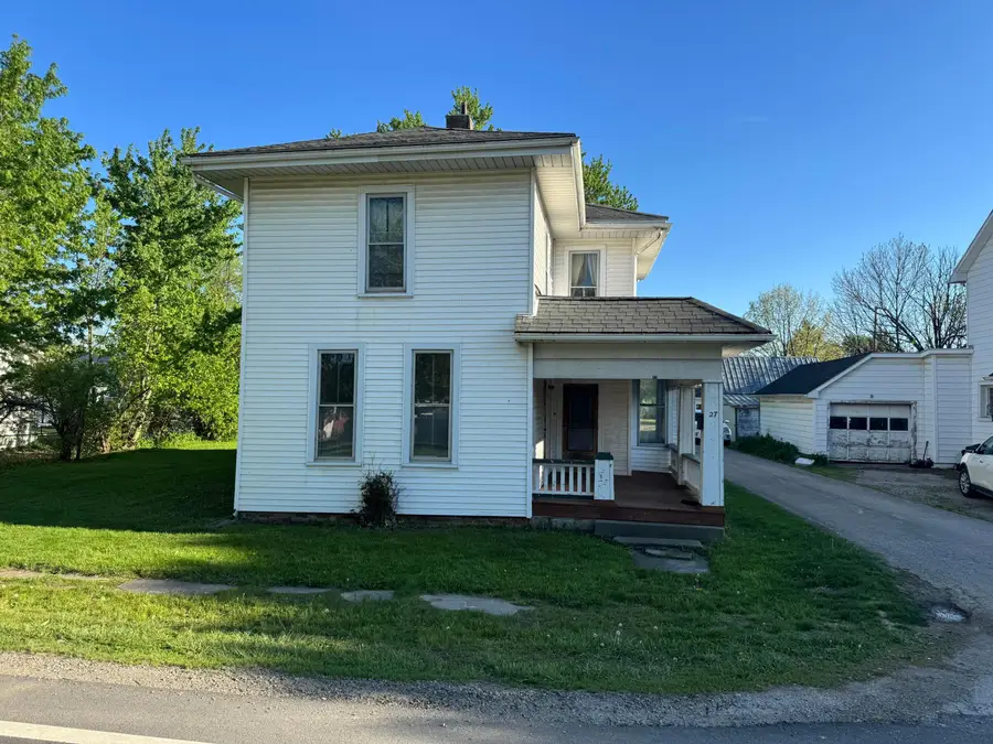 27 State Street, Jeffersonville, OH 43128 - #2