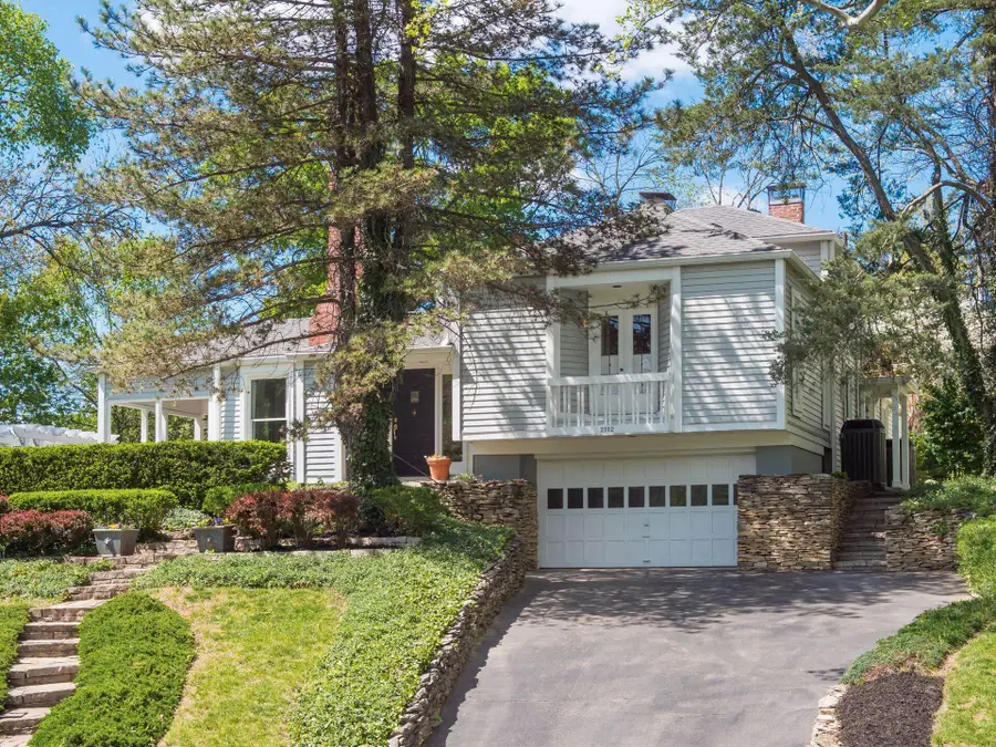 2112 Lower Chelsea Road, Upper Arlington, OH 43212 - #2