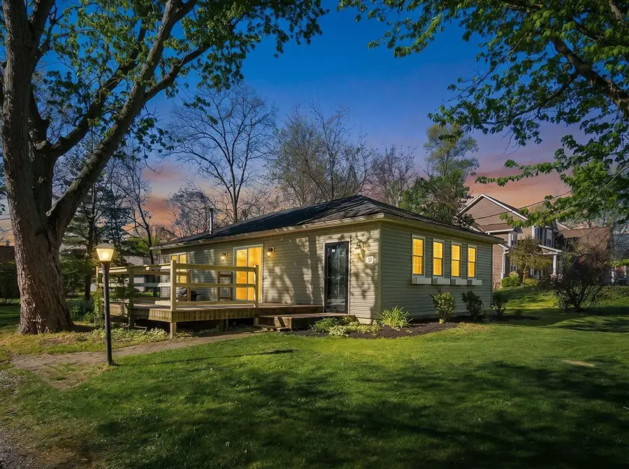 139 W Hiawatha Drive, Powell, OH 43065 - #2