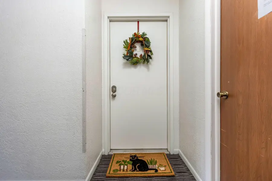 2229 Hedgerow Road, Columbus, OH 43220 - #3