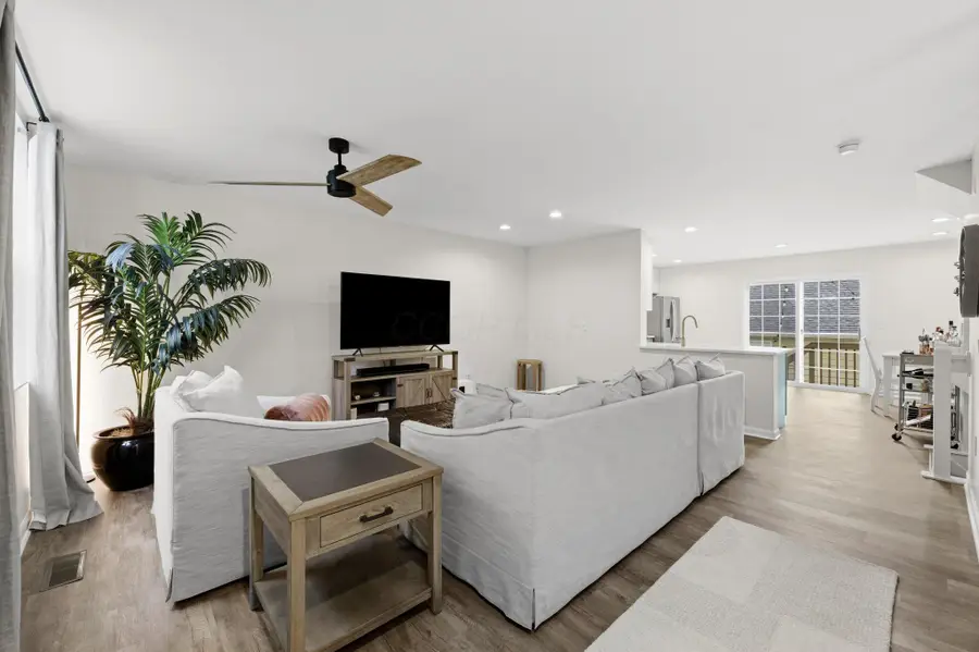 7247 Colonial Affair Drive, New Albany, OH 43054 - #2