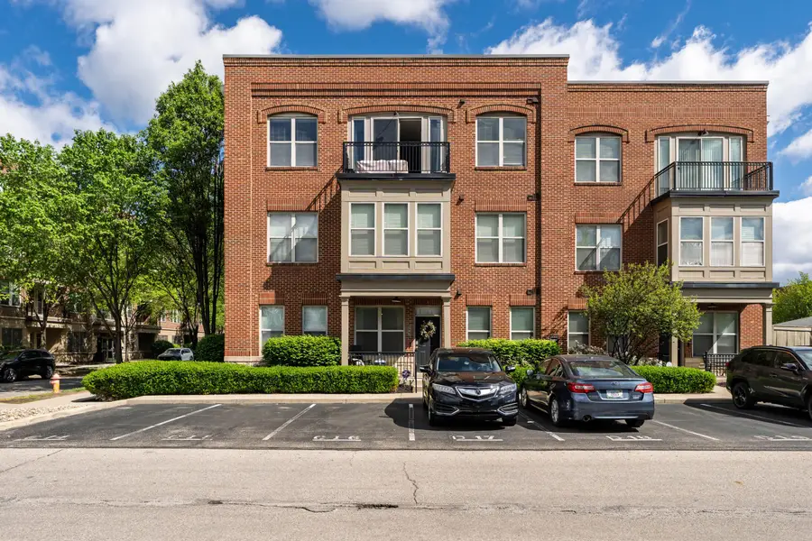 936 Perry Place, Columbus, OH 43215 - #2