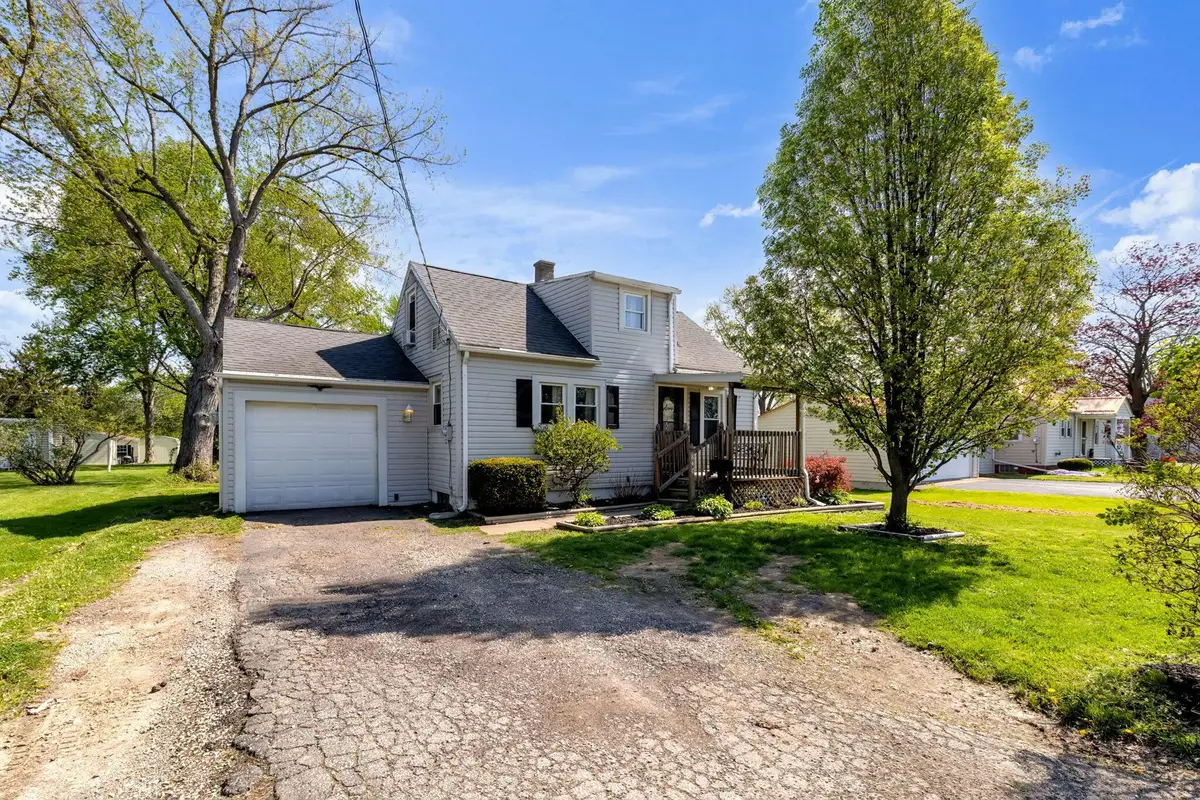 840 W 10th Street, Ashland, OH 44805 - #1