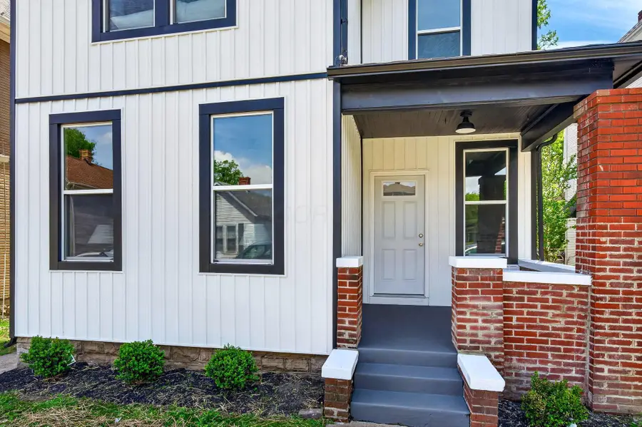 142 E 7th Street, Chillicothe, OH 45601 - #3