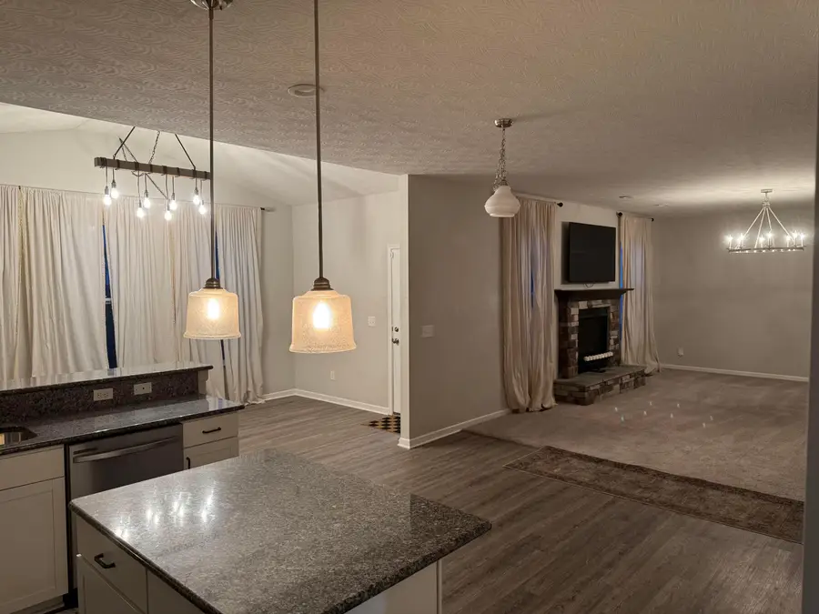1124 Ayrshire Drive, Columbus, OH 43207 - #3