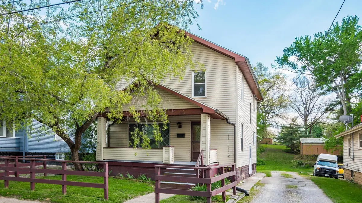 954 Pershing Road, Zanesville, OH 43701 - #1