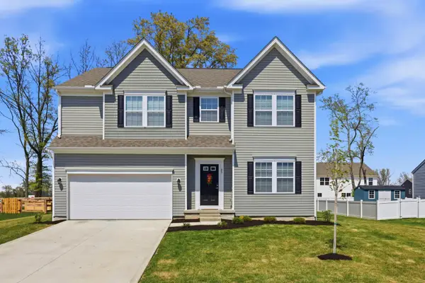 27 Hemingway Avenue, Ashville, OH 43103