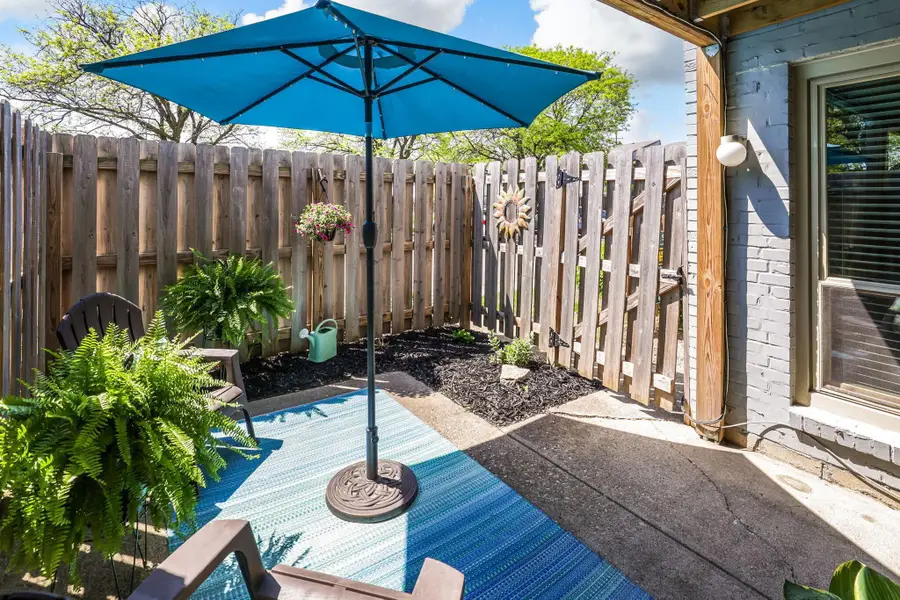 1126 N Merrimar Circle, Columbus, OH 43220 - #3