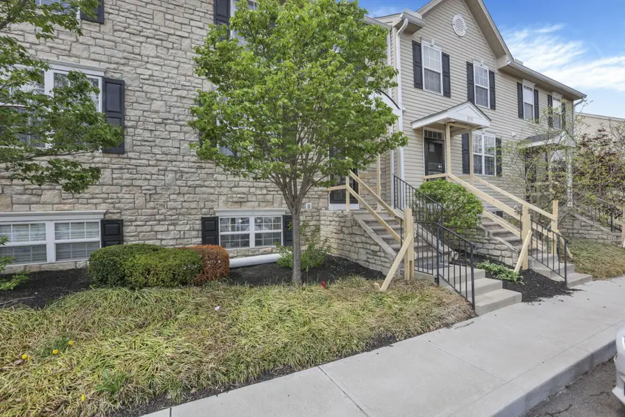 271 Oxford Oak Drive, Blacklick, OH 43004 - #3