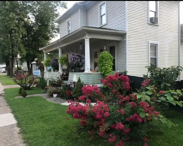 18 S High Street, Glouster, OH 45732