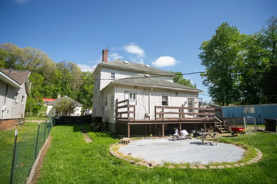 18 S High Street, Glouster, OH 45732 - #3