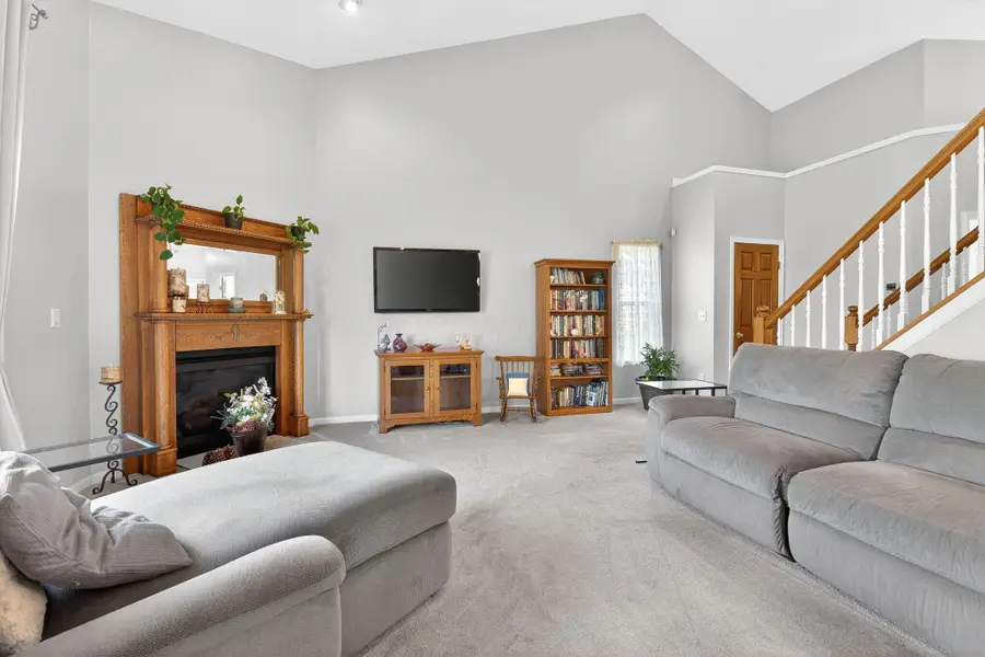 7215 Bromfield Drive, Canal Winchester, OH 43110 - #3