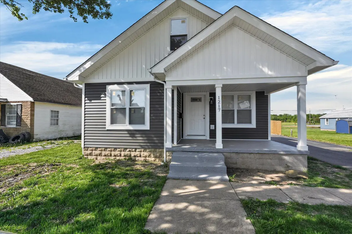 1217 Grace Street, Washington Court House, OH 43160 - #1