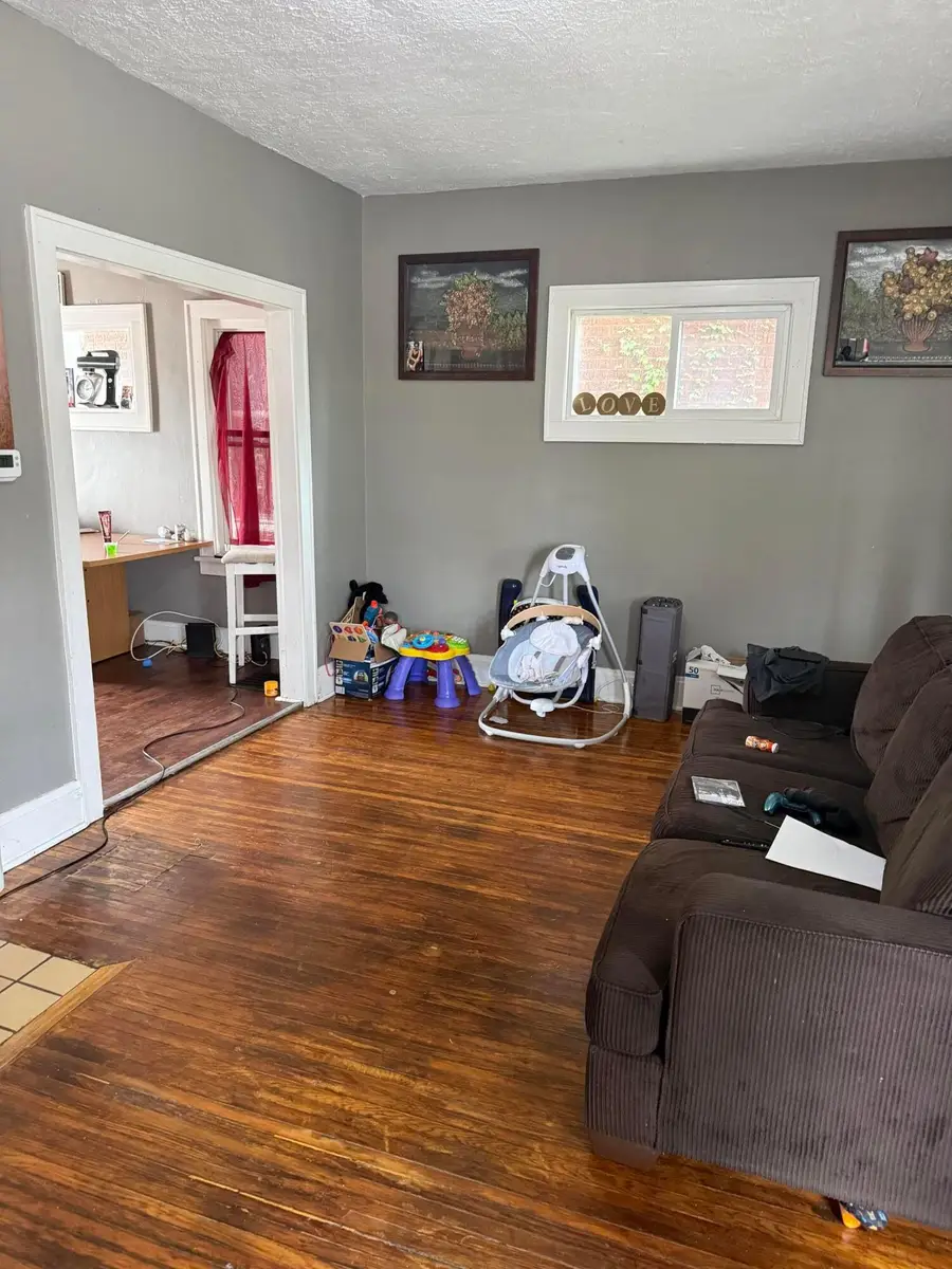 28 S Warren Avenue, Columbus, OH 43204 - #3