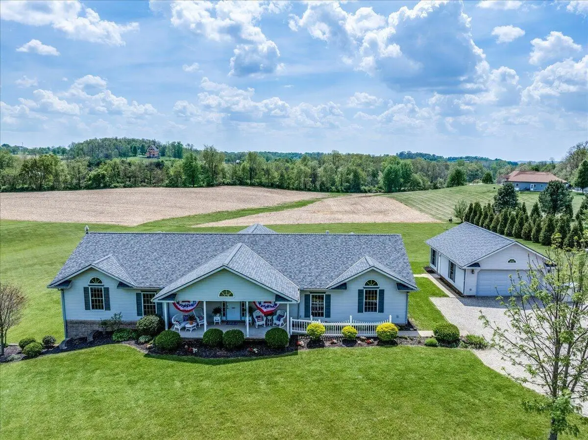 5325 Westfall Road Sw, Lancaster, OH 43130 - #1