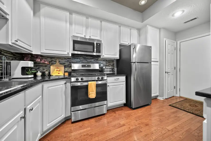 394 Charlescarn Drive, Powell, OH 43065 - #2