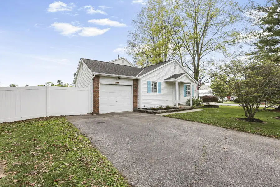 162 South Fork Circle, Pataskala, OH 43062 - #2