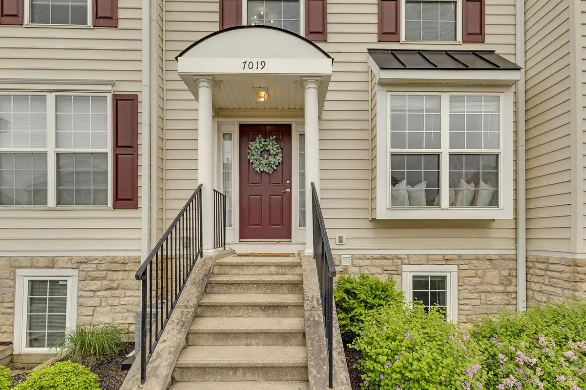 7019 Monarchos Drive, New Albany, OH 43054 - #1