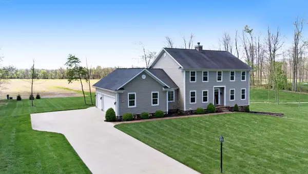 9596 Woodridge Circle, Fredericktown, OH 43019