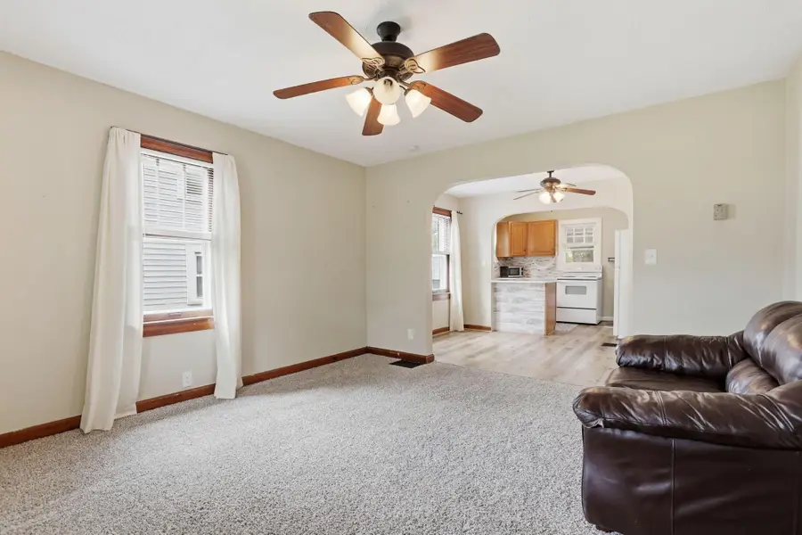 811 Medill Avenue, Lancaster, OH 43130 - #3