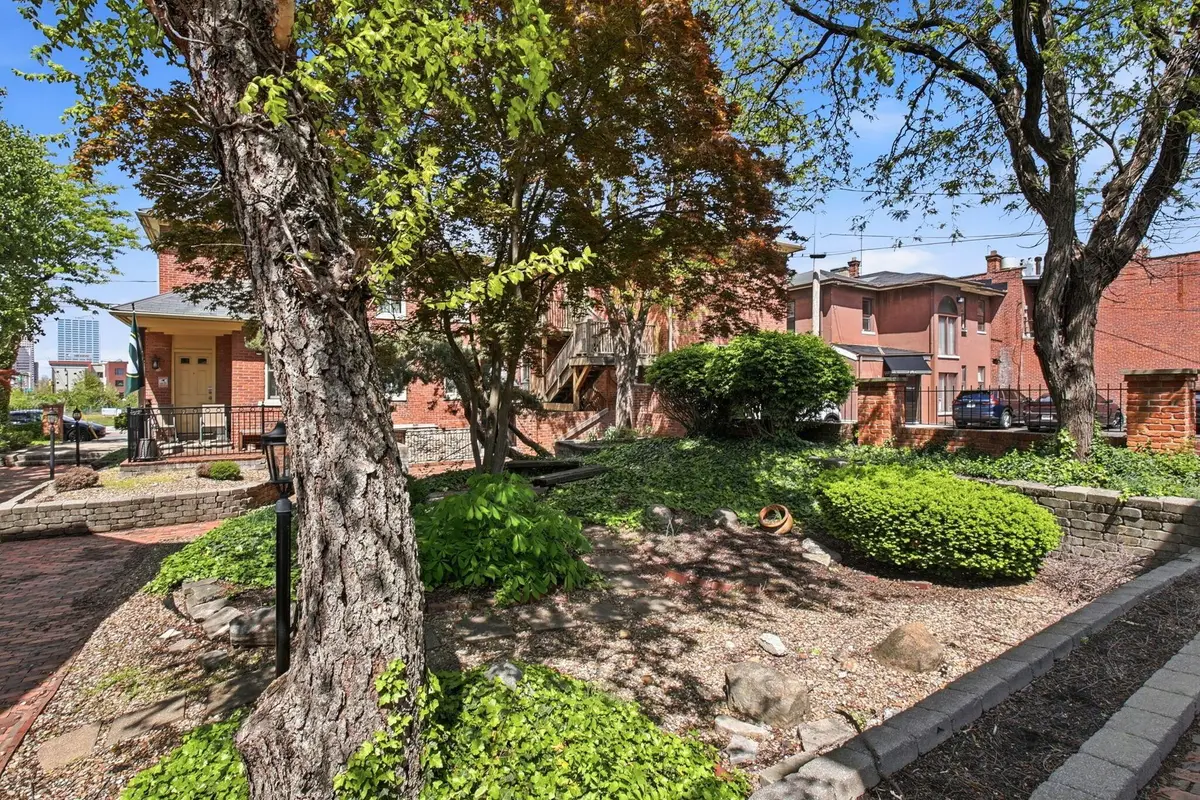 175 E Livingston Avenue, Columbus, OH 43215 - #1