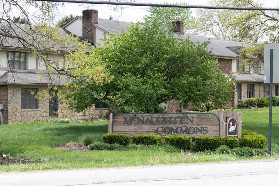 6168 Stornoway Drive S, Columbus, OH 43213 - #2