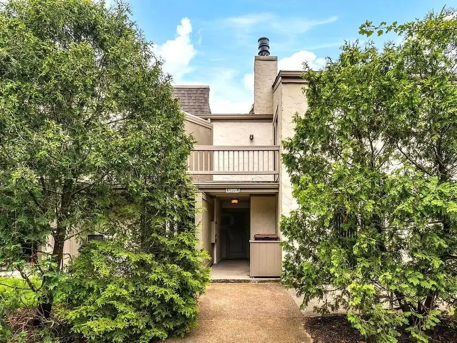 1370 Lake Shore Drive, Columbus, OH 43204 - #3