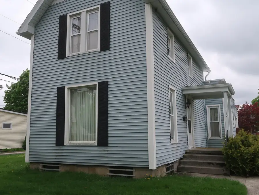 115 W Jackson Street, Fostoria, OH 44830 - #2