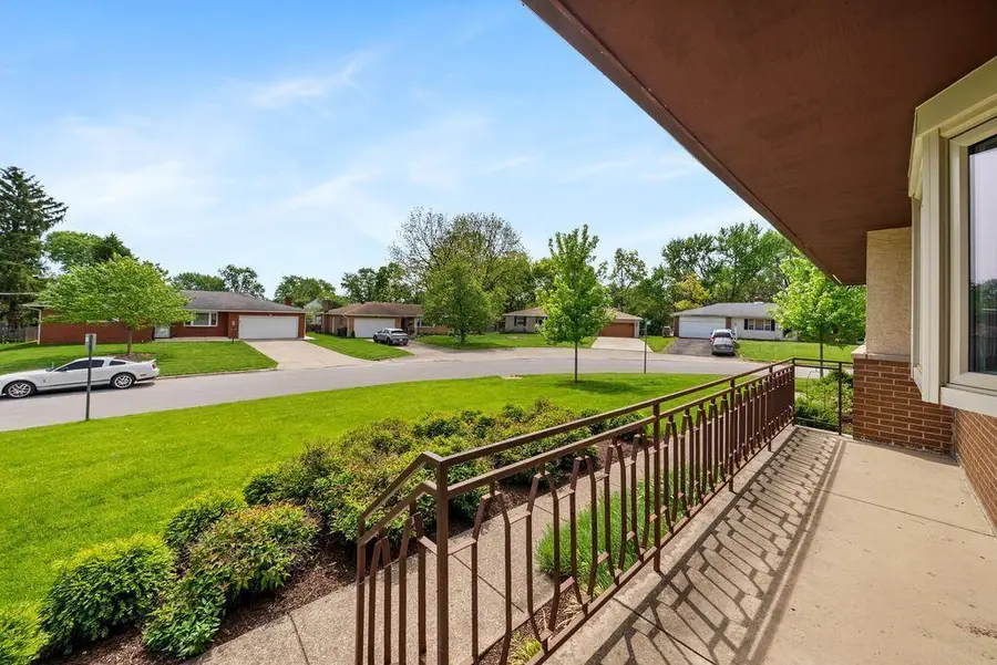 4941 Cheviot Drive, Columbus, OH 43220 - #3