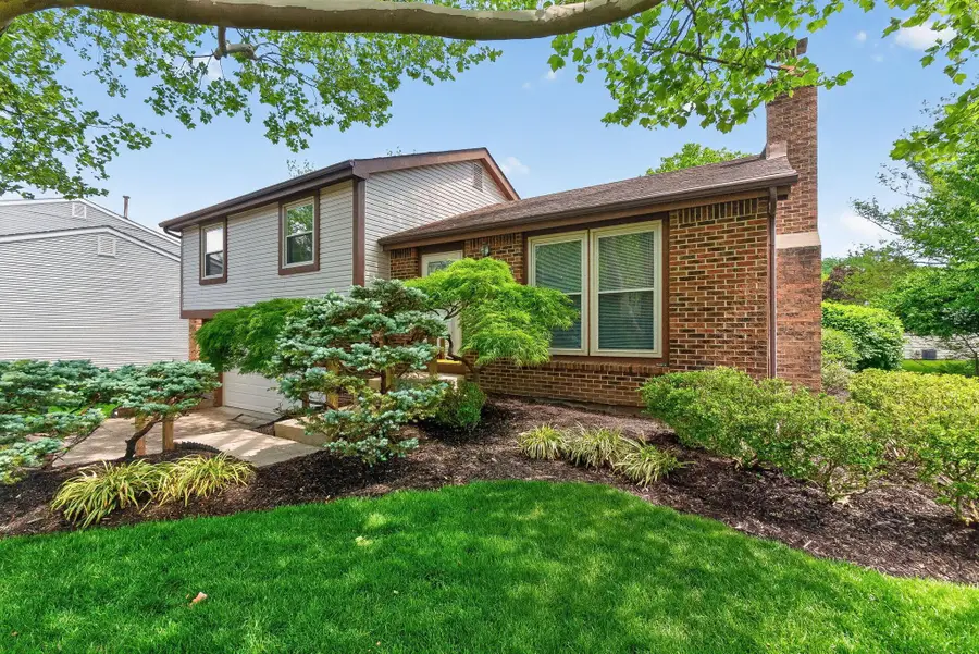 2040 Tuckaway Court, Columbus, OH 43228 - #3