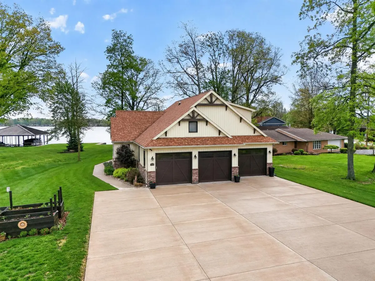 9730 Lakeshore Drive E, Huntsville, OH 43324 - #1
