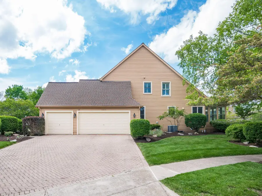 3818 Riverwatch Lane, Columbus, OH 43221 - #2