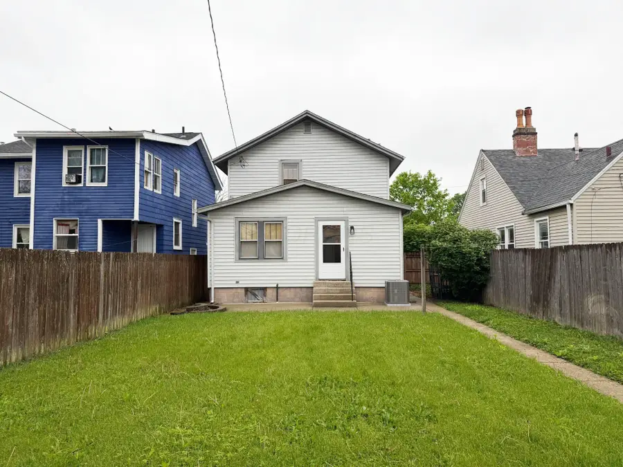 442 Larcomb Avenue, Columbus, OH 43223 - #3