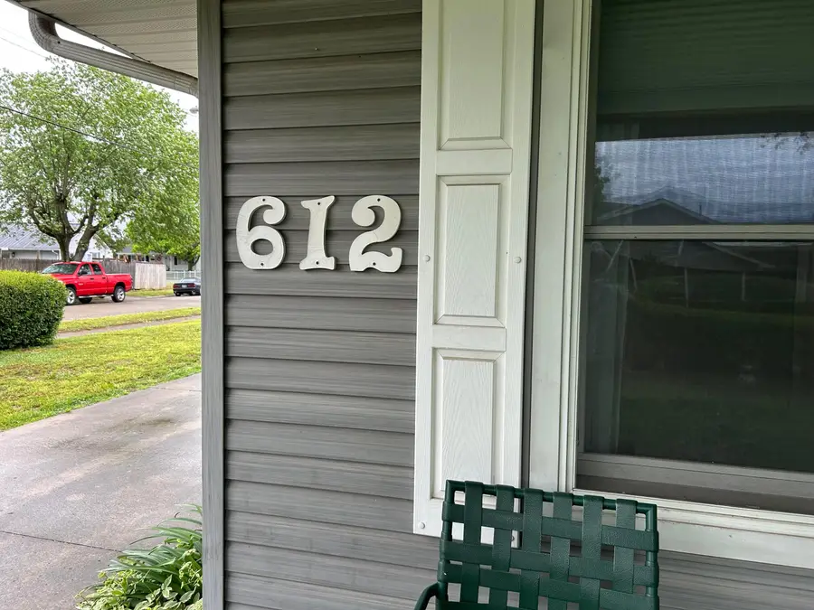 612 Walnut Street, Waverly, OH 45690 - #2