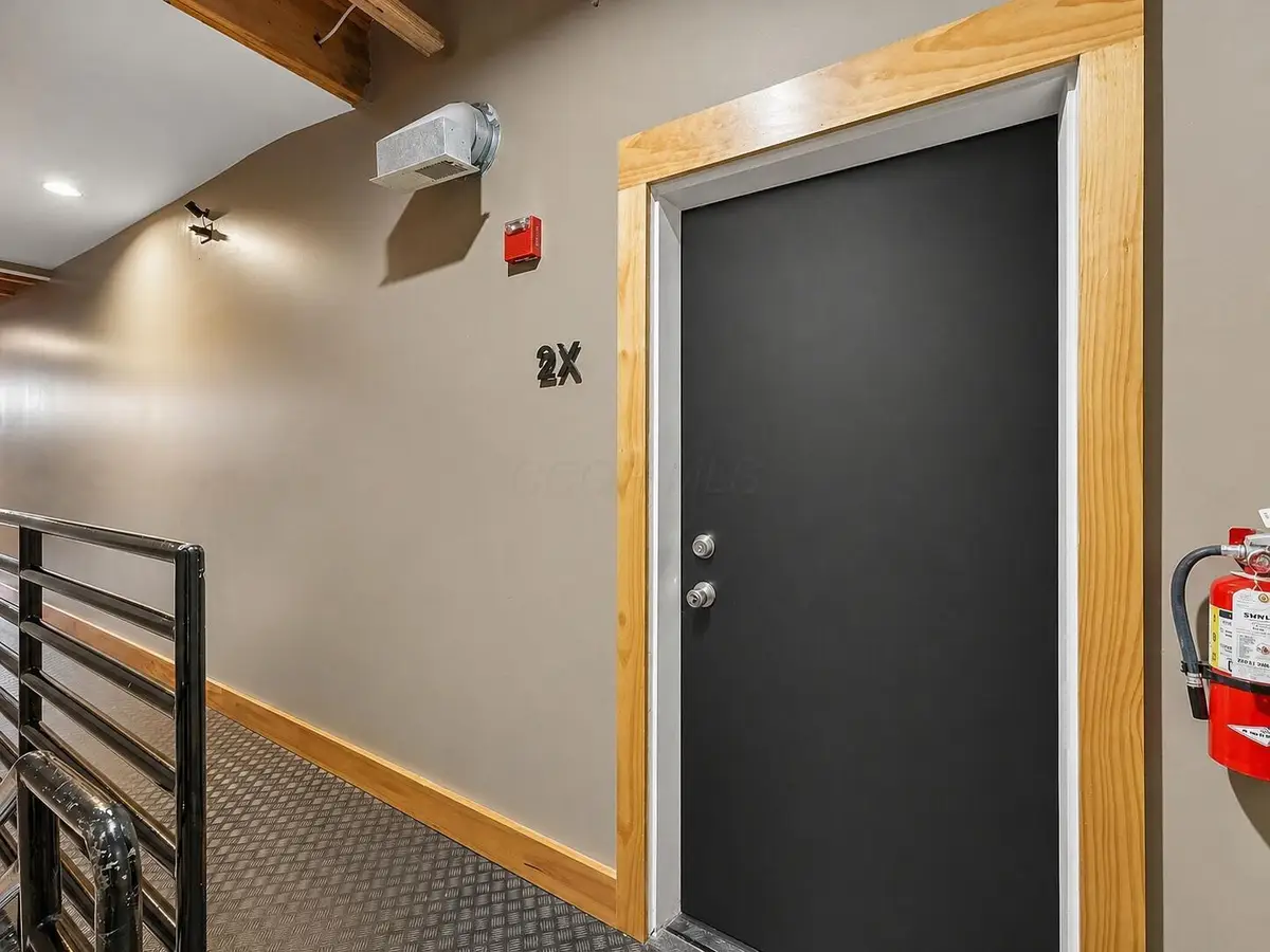 956 N High Street, Columbus, OH 43201 - #1