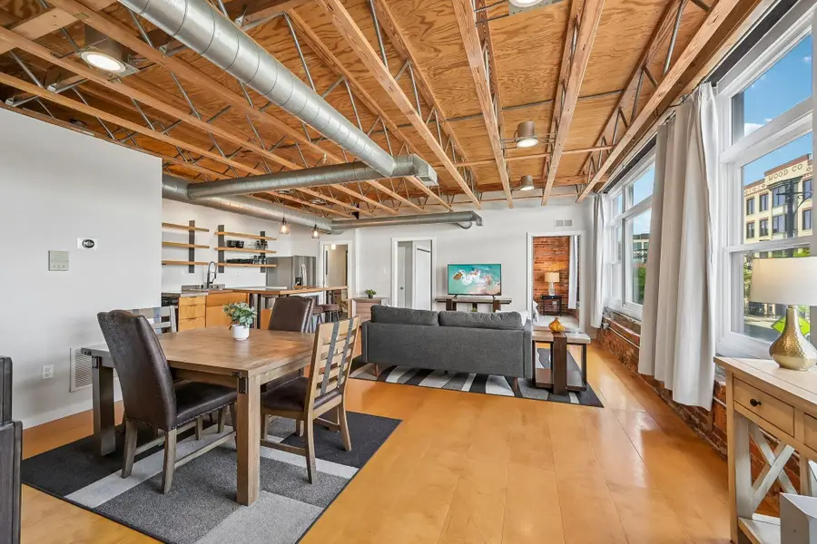 956 N High Street, Columbus, OH 43201 - #2