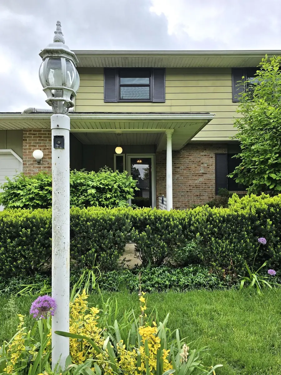 6169 Meadow Wood Lane, Columbus, OH 43228 - #2