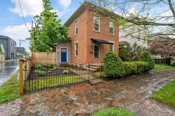 377 Stewart Avenue, Columbus, OH 43206