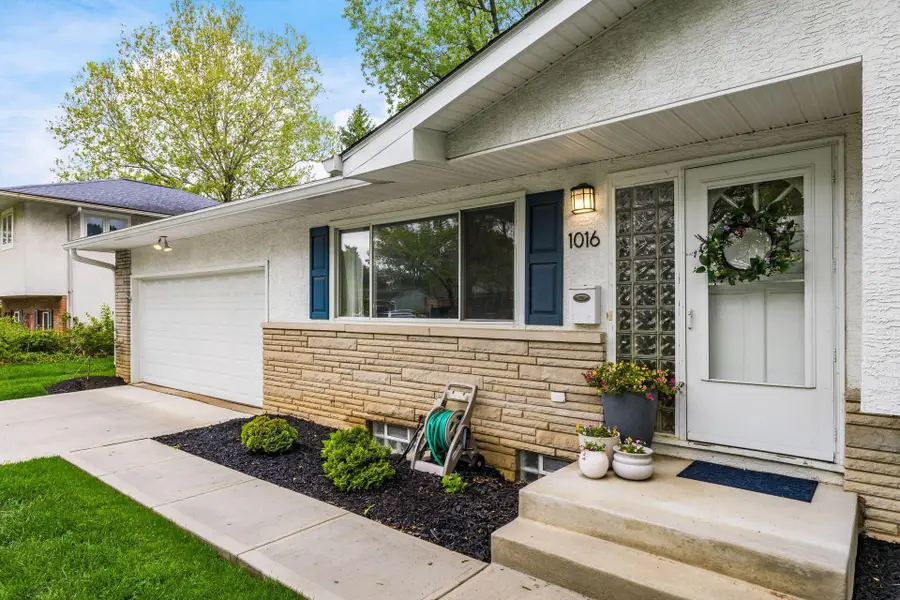 1016 Kennington Avenue, Columbus, OH 43220 - #3