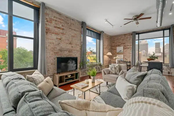 78 E Chestnut Street, Columbus, OH 43215