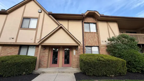 2283 Hedgerow Road, Columbus, OH 43220