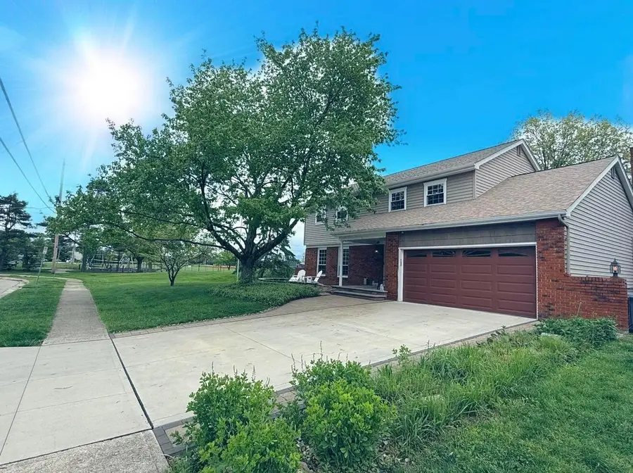 6988 Eastview Drive, Worthington, OH 43085 - #3