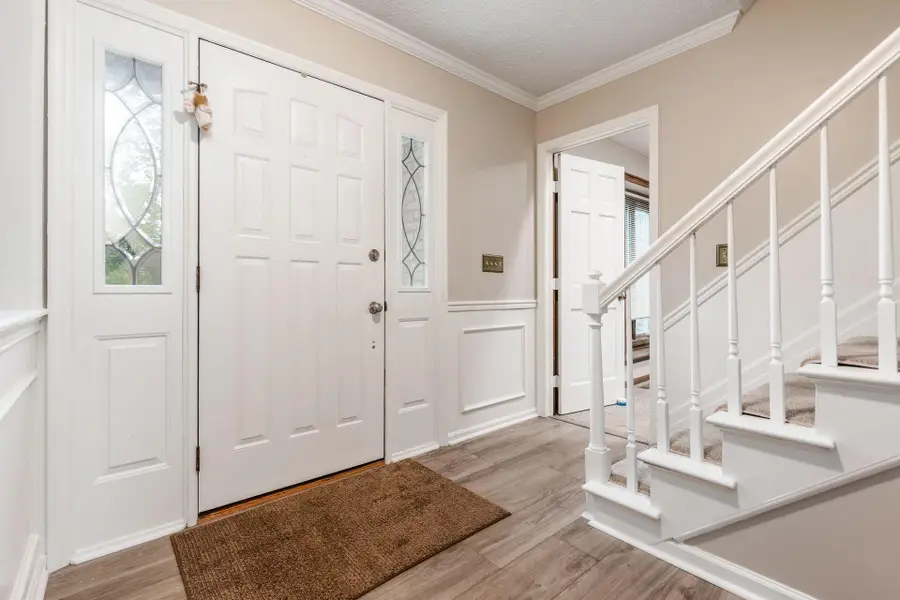 8900 Locherbie Court, Dublin, OH 43017 - #3