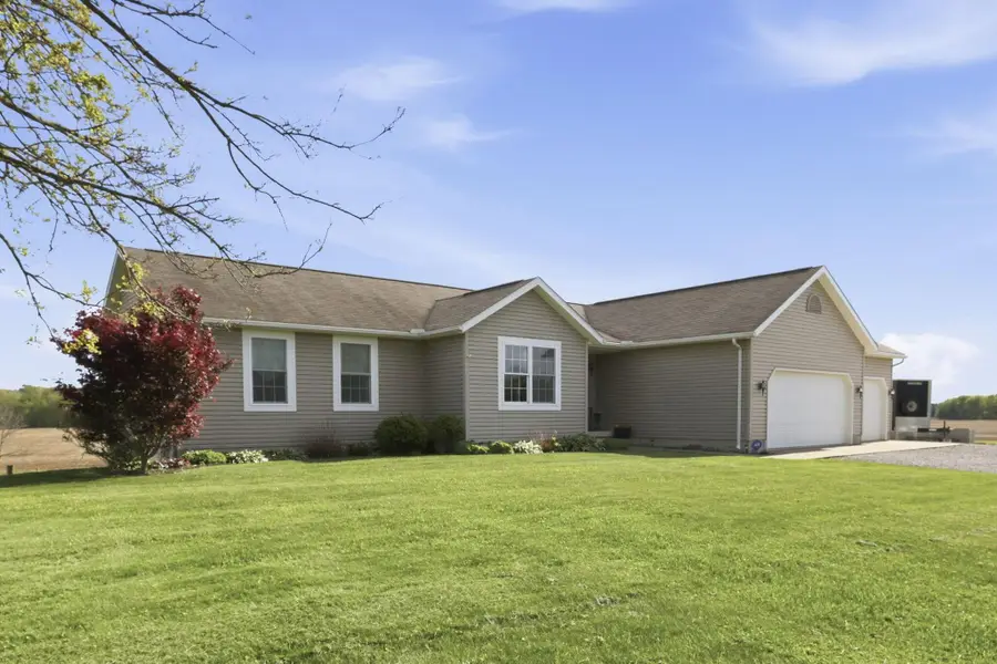 1430 Eckard Road, Centerburg, OH 43011 - #2