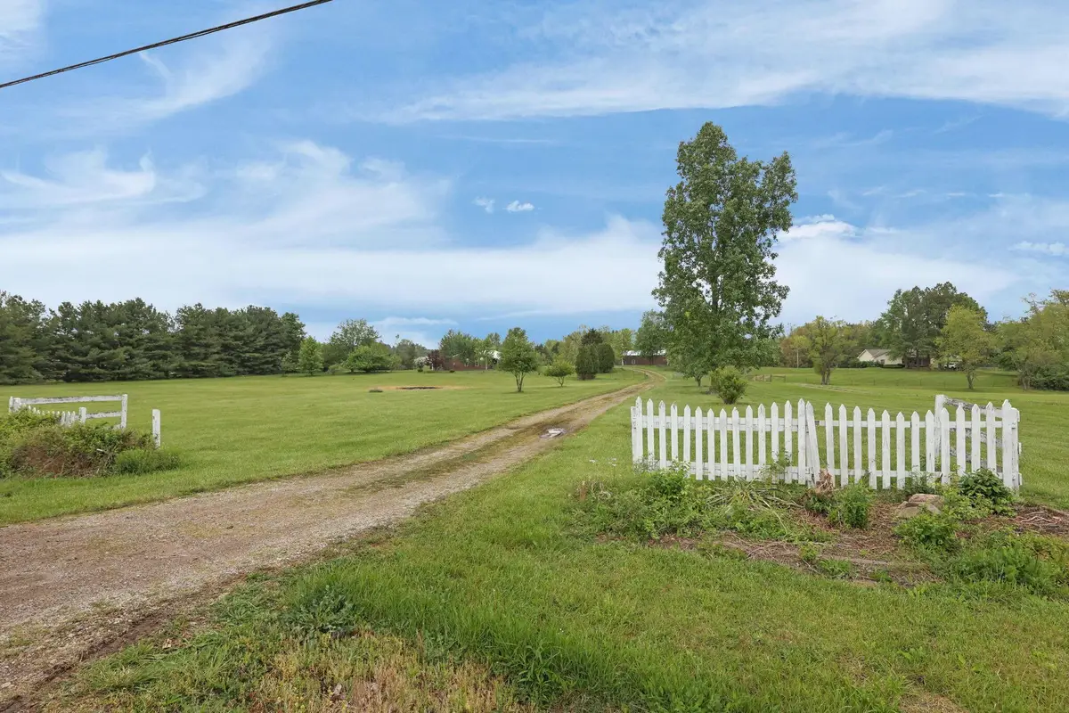 12166 State Route 56 E, Circleville, OH 43113 - #1