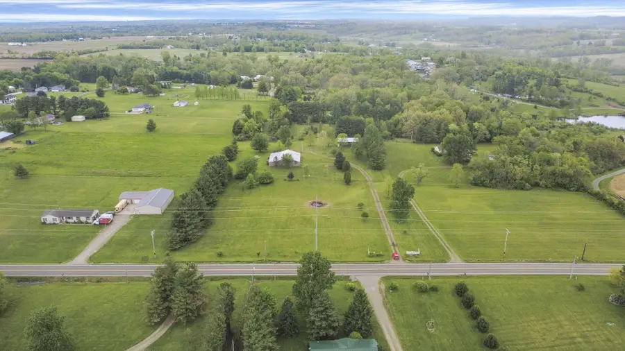 12166 State Route 56 E, Circleville, OH 43113 - #2
