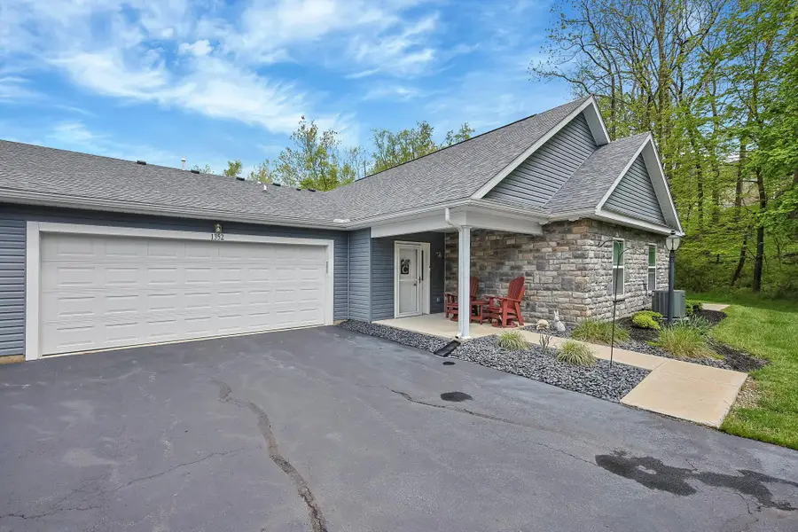 1352 Epworth Forest Drive, Lancaster, OH 43130 - #3