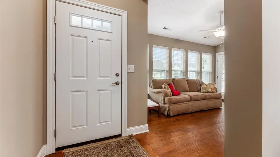 5911 Eiger Drive, Columbus, OH 43213 - #3