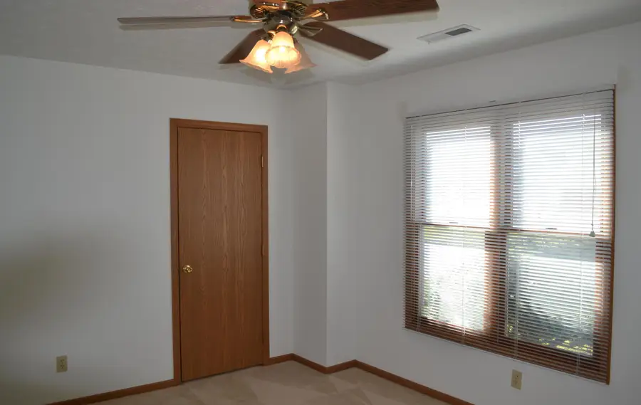 5866 Oldham Drive, Springfield, OH 45503 - #2